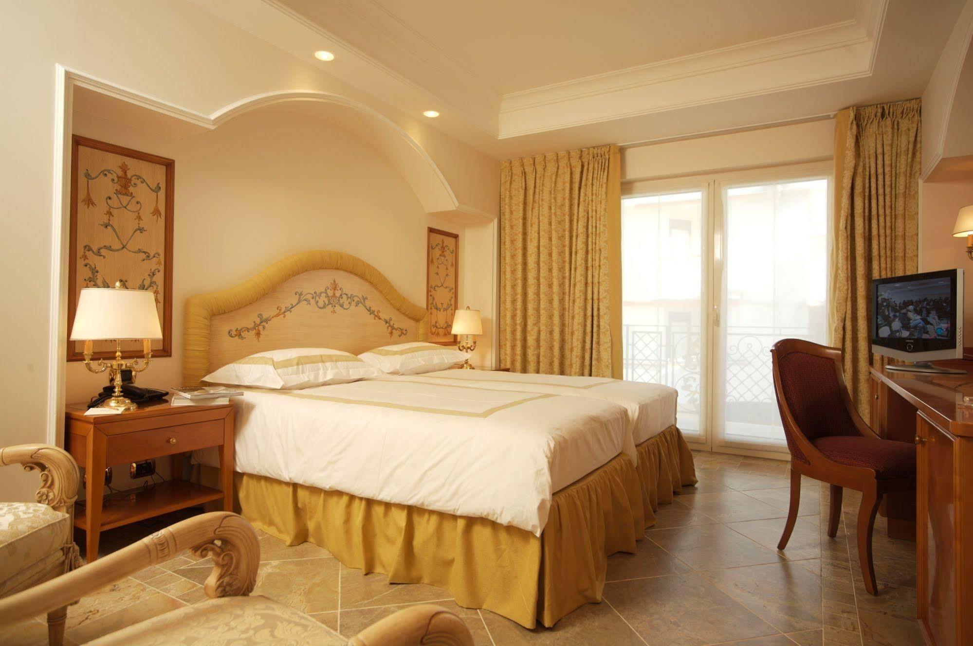 Hotel Ashley Lamezia Terme Exterior foto